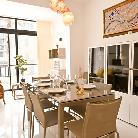 아파트 Modern & Terrace By The Beach, 3brd In Qawra - Happy *