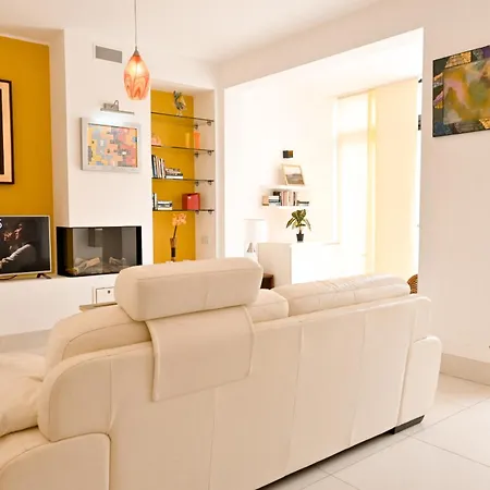 아파트 Modern & Terrace By The Beach, 3brd In Qawra - Happy *