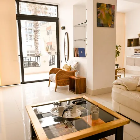 Modern & Terrace By The Beach, 3brd In Qawra - Happy 아파트