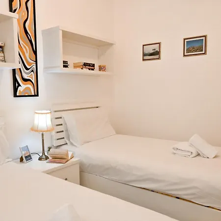 Modern & Terrace By The Beach, 3brd In Qawra - Happy 세인트폴스베이